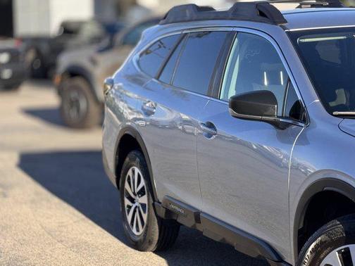 2021 Subaru Outback Base