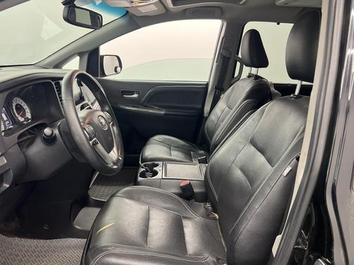 2015 Toyota Sienna SE