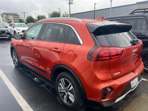 2022 Kia Niro LXS
