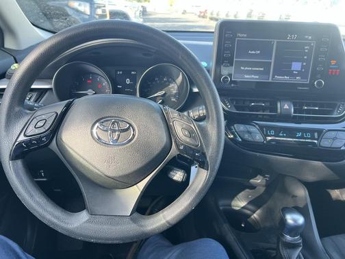 2021 Toyota C-HR LE