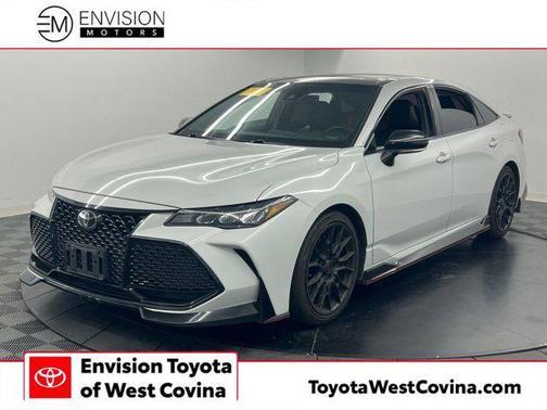 Ice Edge/Midnight Black Metallic 2021 Toyota Avalon TRD