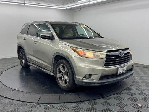 Creme Brulee Mica 2014 Toyota Highlander Limited