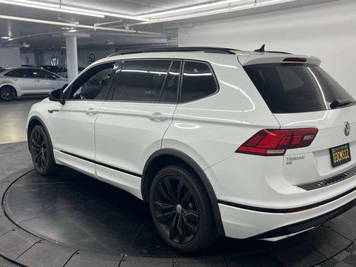 2021 Volkswagen Tiguan 2.0T SE R-Line Black