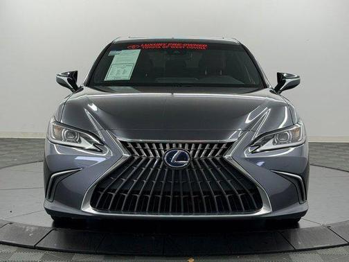 Cloudburst Gray 2022 Lexus ES 300h Base