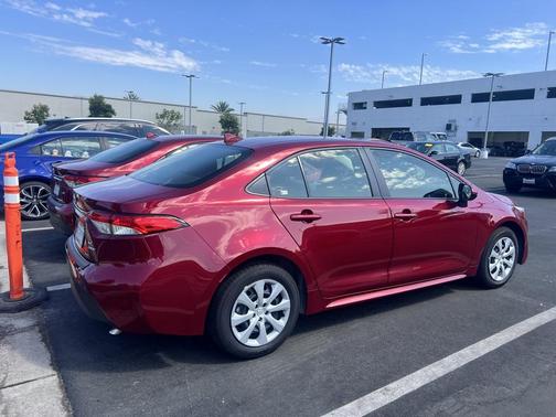 2025 Toyota Corolla Hybrid LE