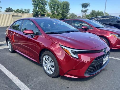 2025 Toyota Corolla Hybrid LE