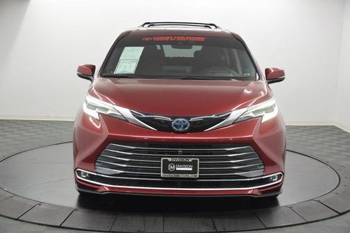 2021 Toyota Sienna Platinum 7 Passenger