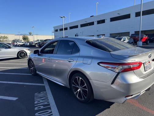 2019 Toyota Camry SE