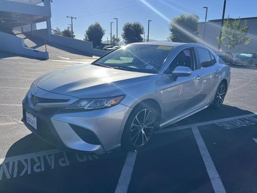 2019 Toyota Camry SE