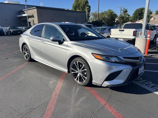 2019 Toyota Camry SE