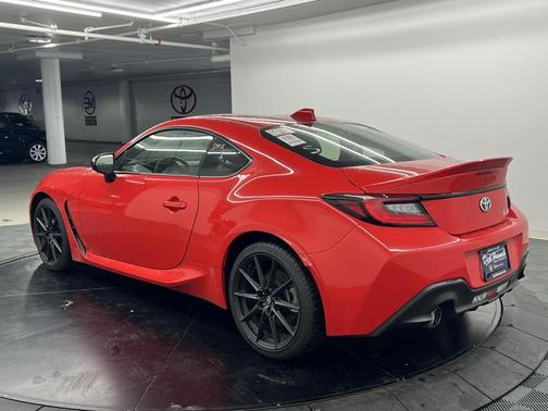 2024 Toyota GR86 Premium