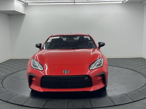 2024 Toyota GR86 Premium