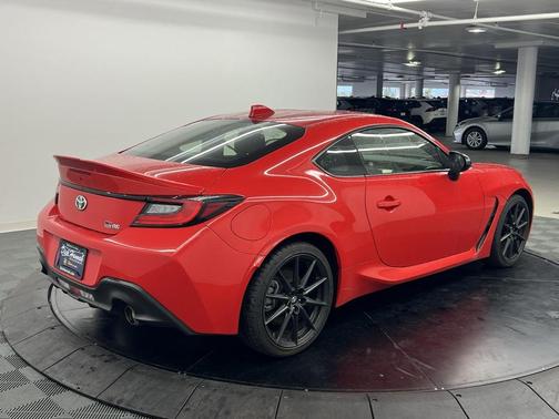 2024 Toyota GR86 Premium
