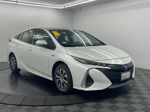 2022 Toyota Prius Prime XLE