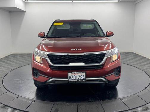 Mars Orange 2022 Kia Seltos S