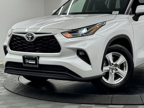 2025 Toyota Highlander LE