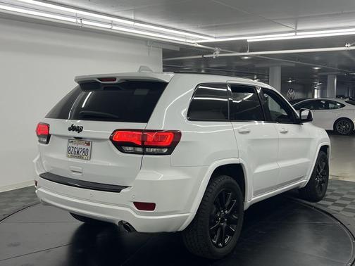 2018 Jeep Grand Cherokee Altitude
