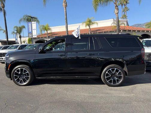 2025 Chevrolet Suburban RST