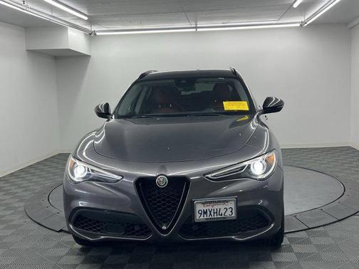 2020 Alfa Romeo Stelvio Base