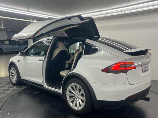 2020 Tesla Model X Long Range Dual Motor All-Wheel Drive