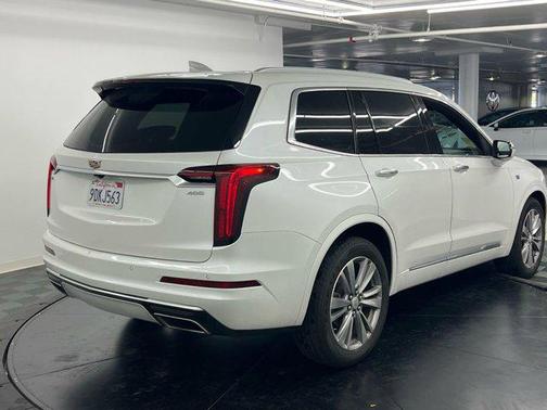 2023 Cadillac XT6 Premium Luxury FWD