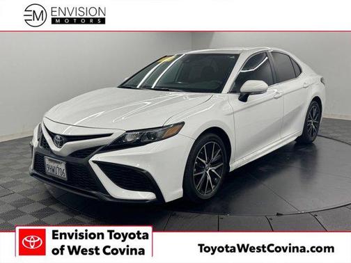 Ice 2024 Toyota Camry SE