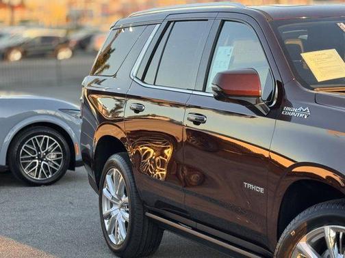 2022 Chevrolet Tahoe 4WD High Country