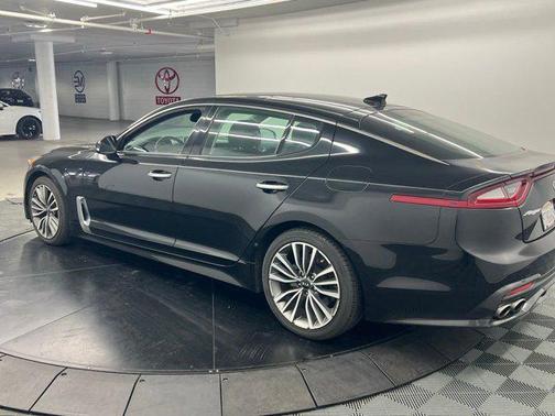 Aurora Black 2018 Kia Stinger Premium