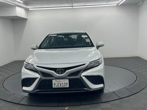 Ice Edge 2024 Toyota Camry SE