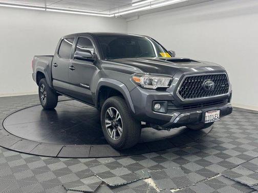 Magnetic Gray Metallic 2018 Toyota Tacoma TRD Sport