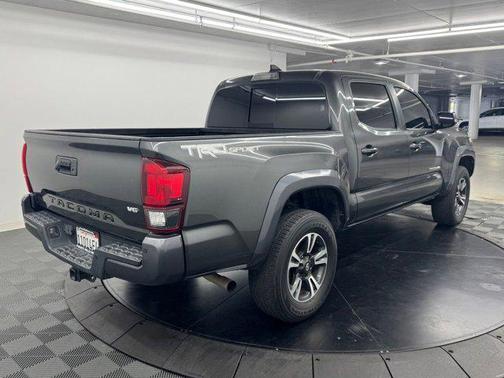 Magnetic Gray Metallic 2018 Toyota Tacoma TRD Sport