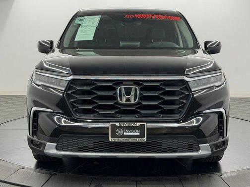 Crystal Black Pearl 2024 Honda Pilot EX-L