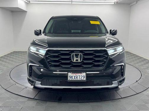 Crystal Black Pearl 2024 Honda Pilot EX-L