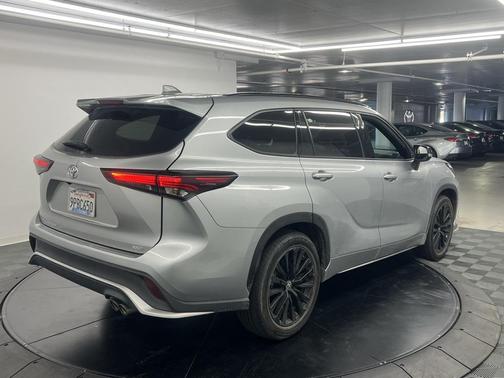 2024 Toyota Highlander XSE