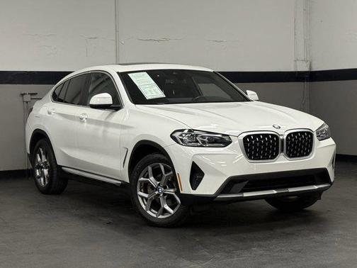 2023 BMW X4 xDrive30i