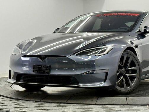 2022 Tesla Model S Base