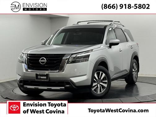 2024 Nissan Pathfinder SL FWD