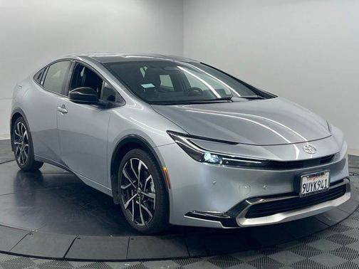 Cutting Edge 2025 Toyota Prius Plug-In Hybrid XSE