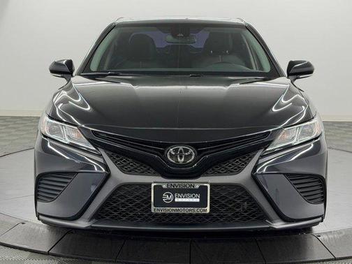 Midnight Black Metallic 2020 Toyota Camry SE