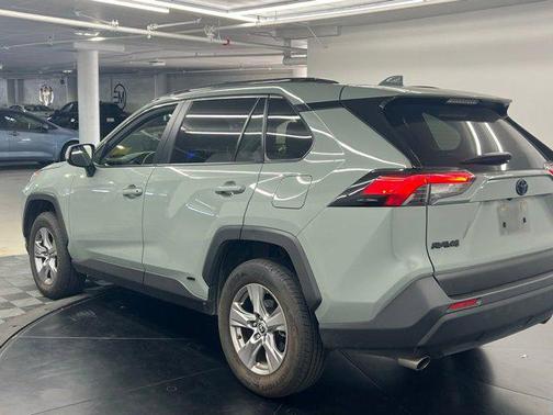 2023 Toyota RAV4 Hybrid XLE