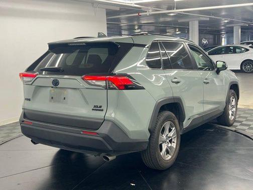 2023 Toyota RAV4 Hybrid XLE