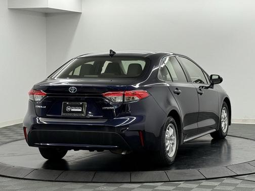 2022 Toyota Corolla Hybrid LE