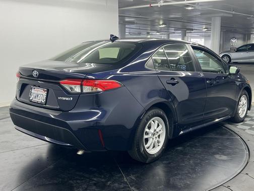 2022 Toyota Corolla Hybrid LE
