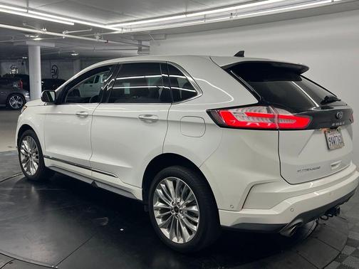Star White Metallic Tri-Coat 2022 Ford Edge Titanium