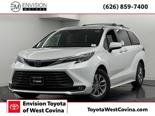 2025 Toyota Sienna XLE