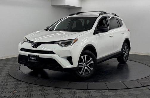 Super White 2018 Toyota RAV4 LE