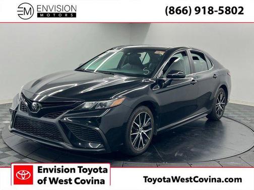 Midnight Black Metallic 2022 Toyota Camry SE