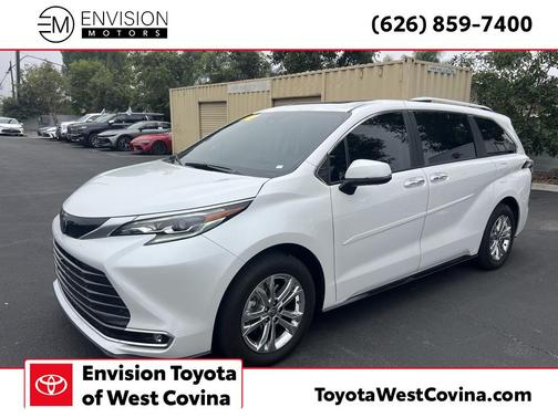 2024 Toyota Sienna Platinum 7 Passenger