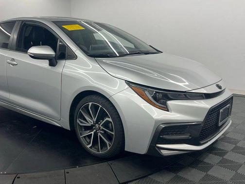 Classic Silver Metallic 2022 Toyota Corolla XSE
