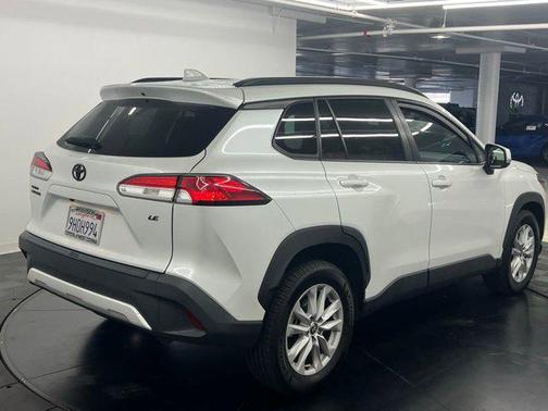 Wind Chill Pearl 2022 Toyota Corolla Cross LE